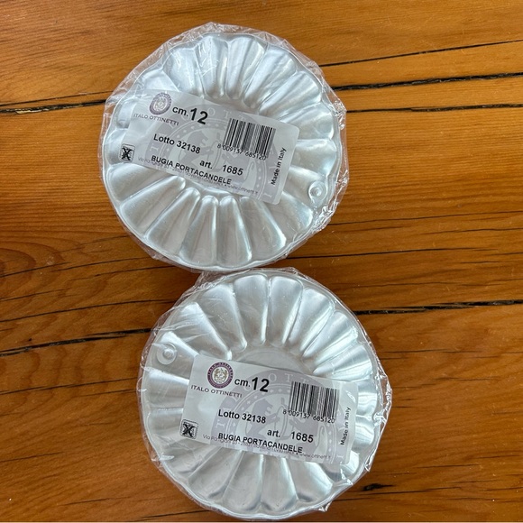 NWT Merci Paris set/2 aluminum silver scalloped taper candle holder - Picture 6 of 10